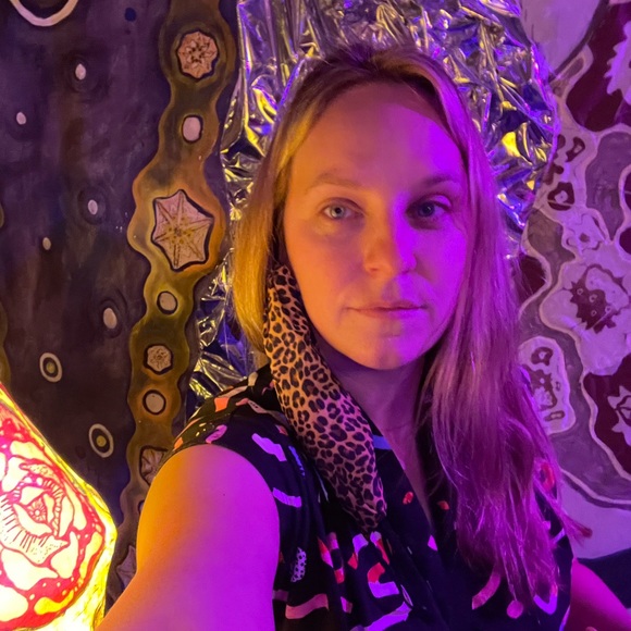 Meet your Posher, Mallory - Picture 1 of 2